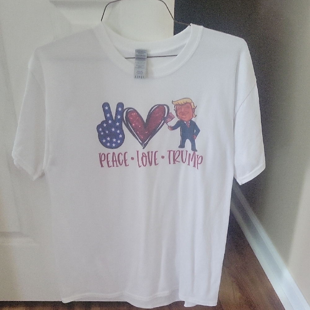 Gildan Peace Love Trump tee